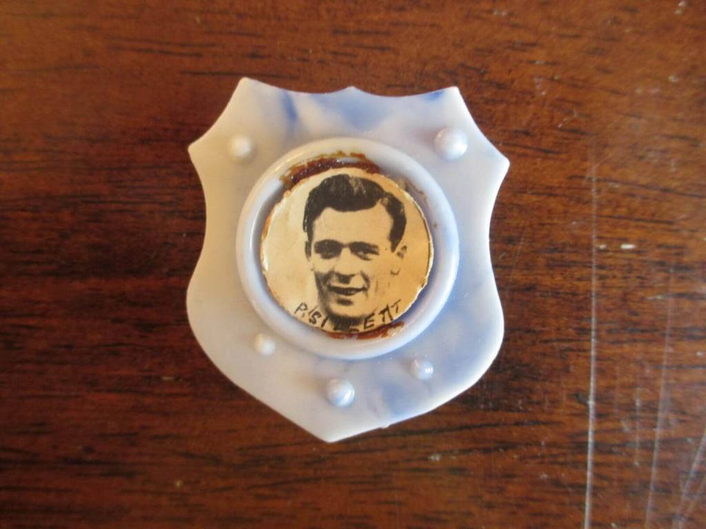 Bakelite Player Badge 3