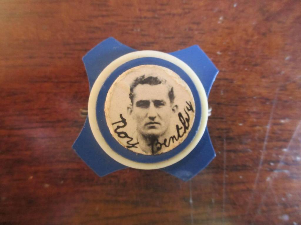 Bakelite Player Badge 2